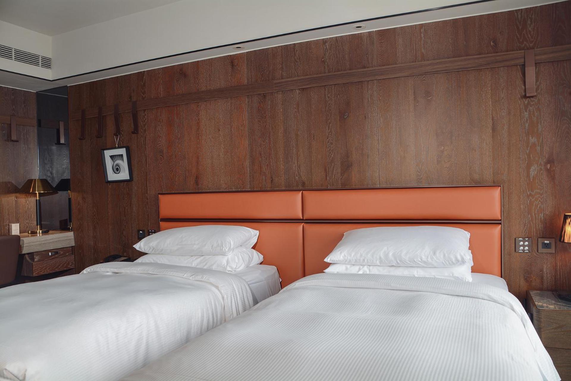 Sheraton Taitung Hotel Exterior photo A room at the hotel