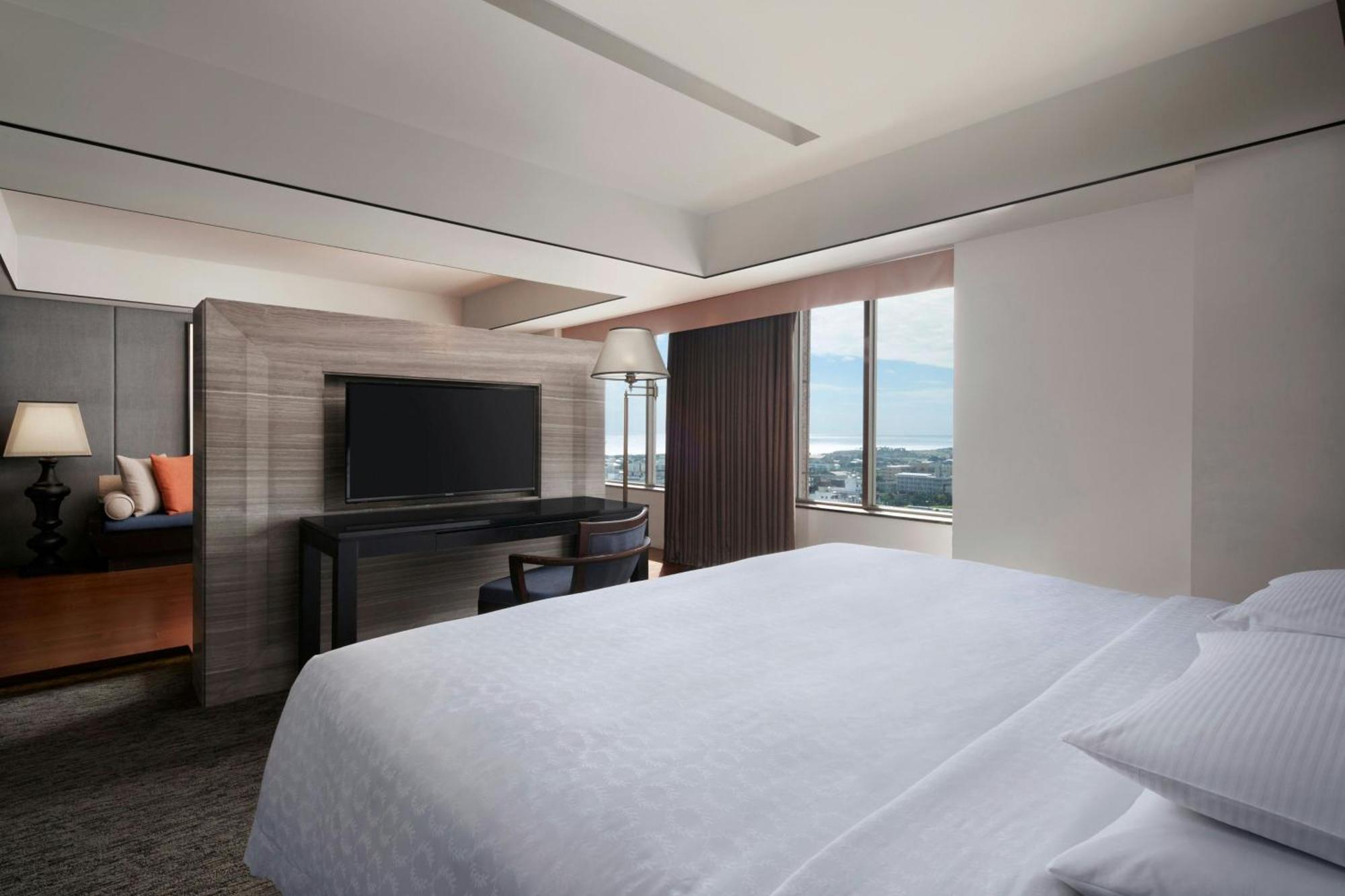 Sheraton Taitung Hotel Exterior photo A bedroom at the hotel