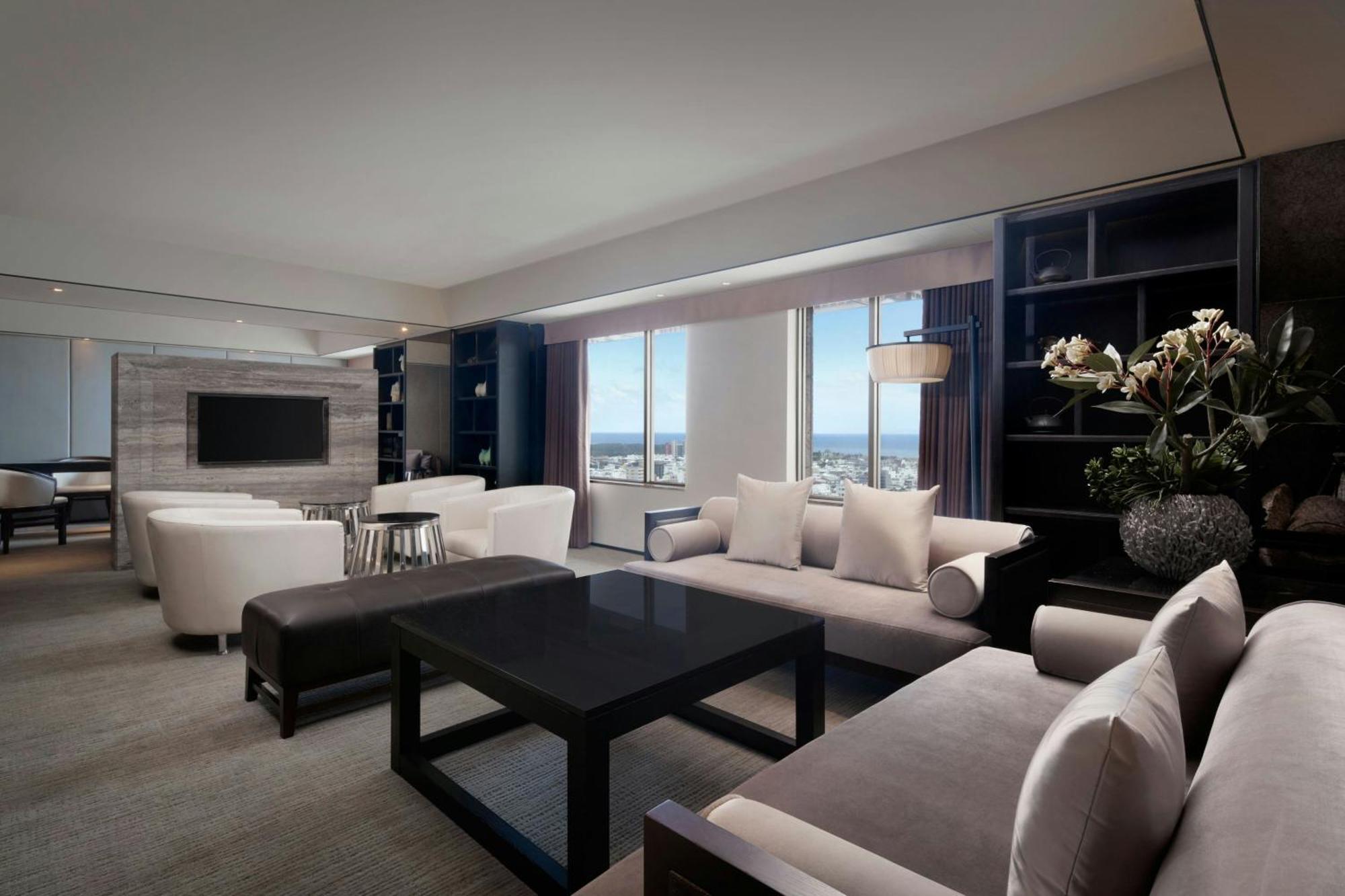 Sheraton Taitung Hotel Exterior photo A living room in a suite at the Ritz-Carlton, Dubai