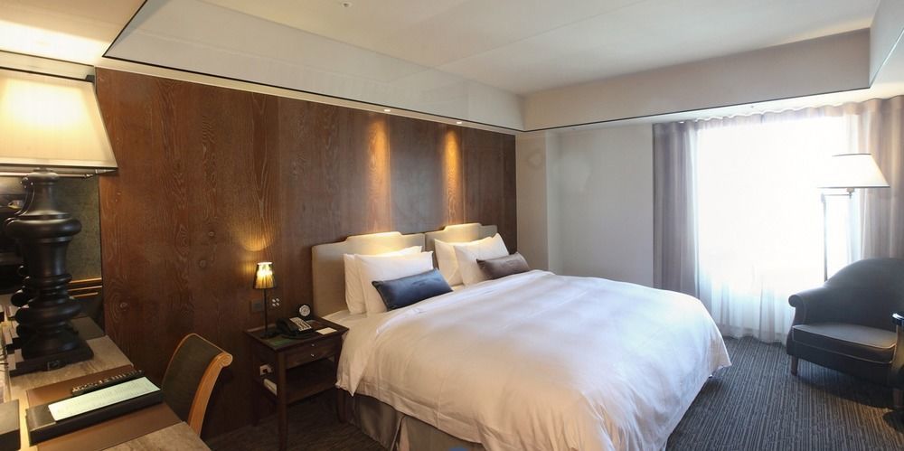 Sheraton Taitung Hotel Exterior photo A bedroom at the hotel