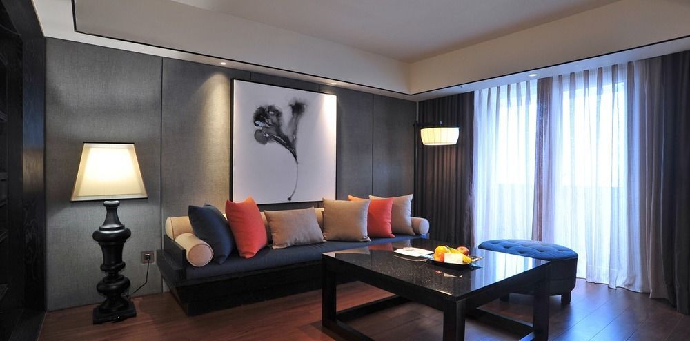 Sheraton Taitung Hotel Exterior photo A living room in a suite at The Park, New Delhi